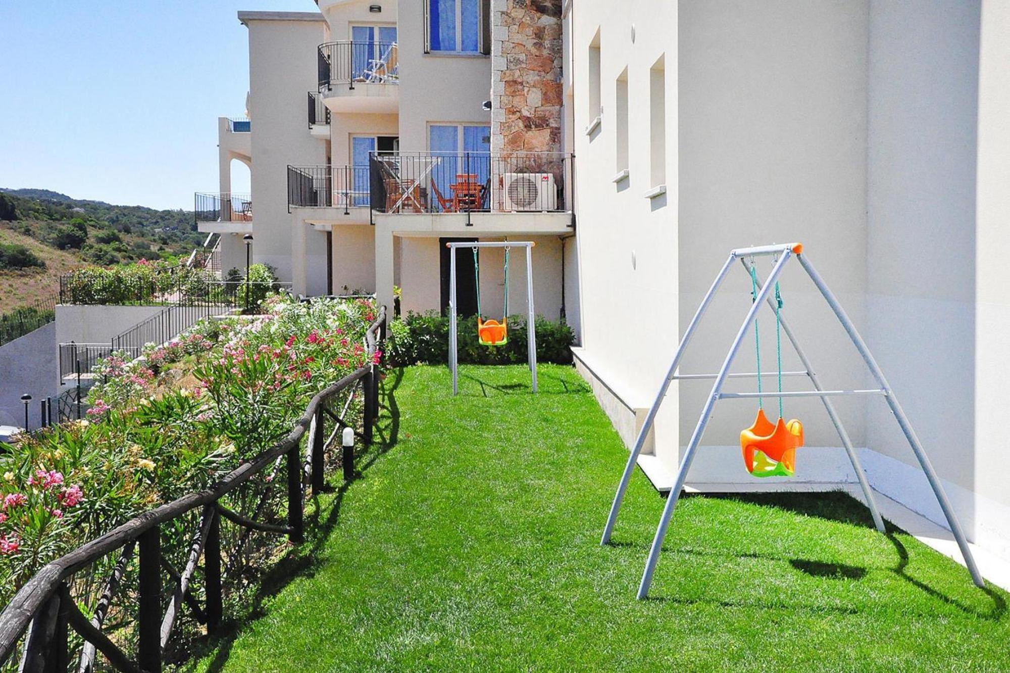 Apartment In Golfo Aranci With Terrace Cala Bitta Exterior foto